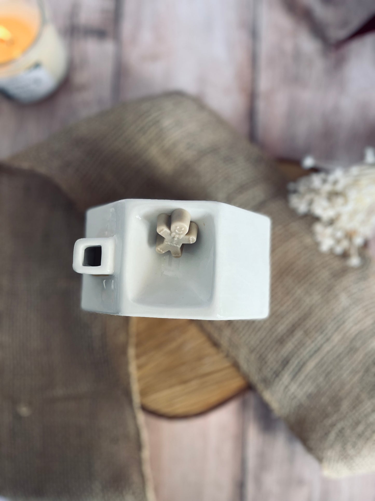 Bruleur à cire ~ Maison pain d’épices