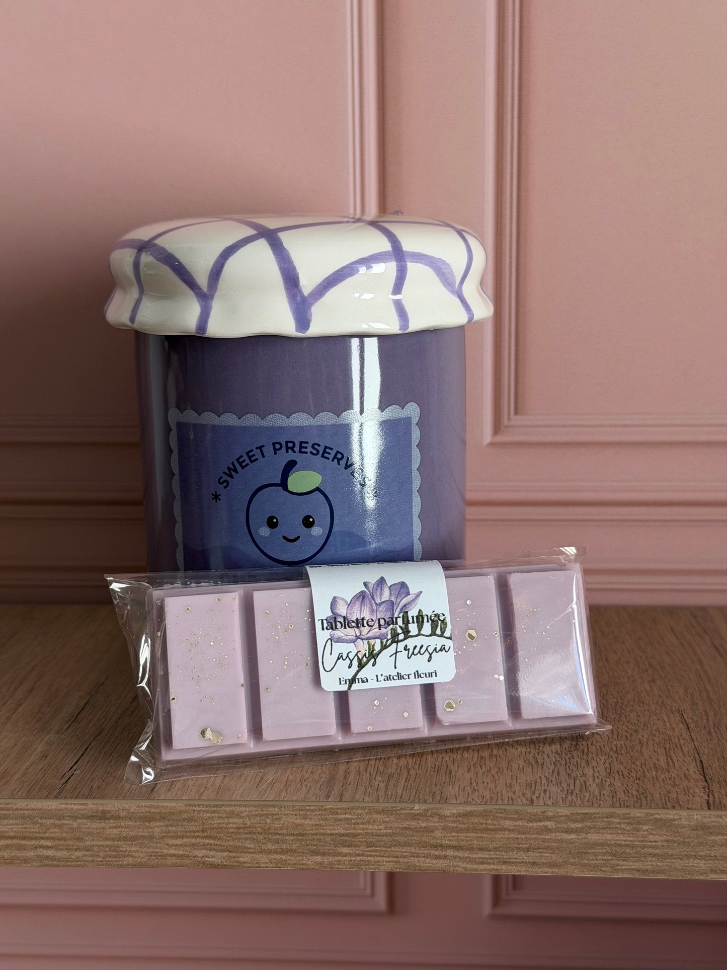 Tablette parfumée ~ Cassis Freesia ~ 45G
