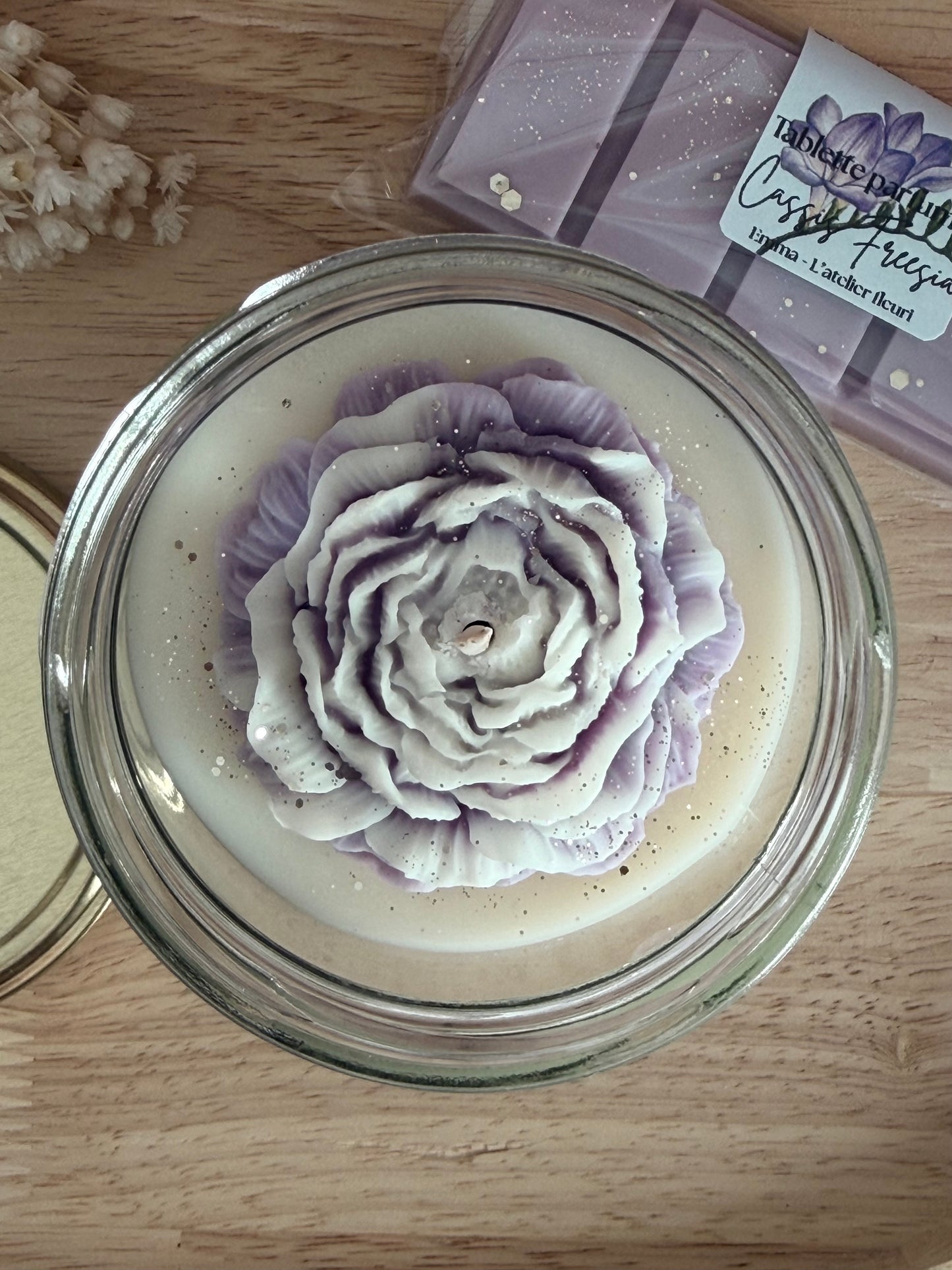 Bougie parfumée Cassis Freesia ~ Florale ~ 180G 💜